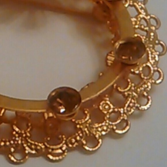 Victorian Inspired Vintage Faux Smoky Topaz Filigree Gold Circle Scarf Brooch - Picture 4 of 10